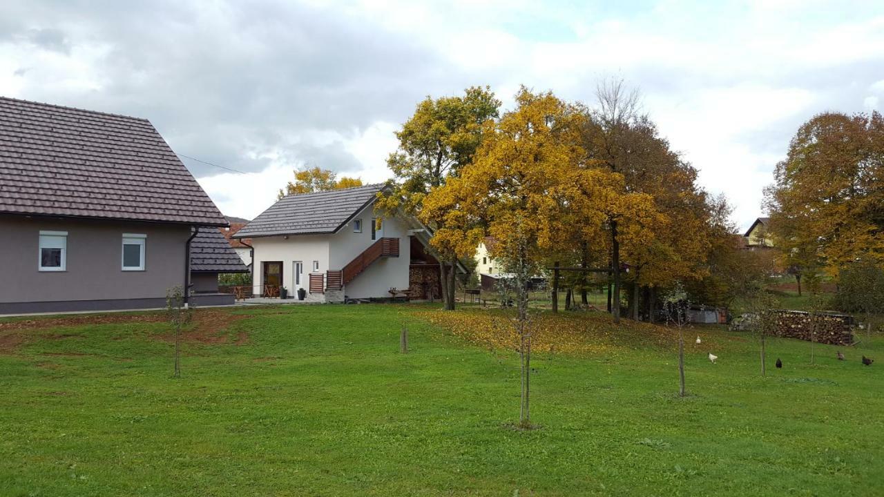 Apartment Kalimero Otočac Exteriör bild